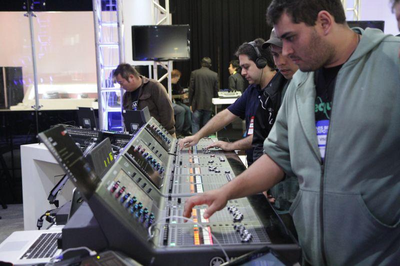AES Brasil Expo 2014: grande marcas confirmam presença no maior evento de  áudio, iluminação e sinalização digital da América Latina – AES Brasil